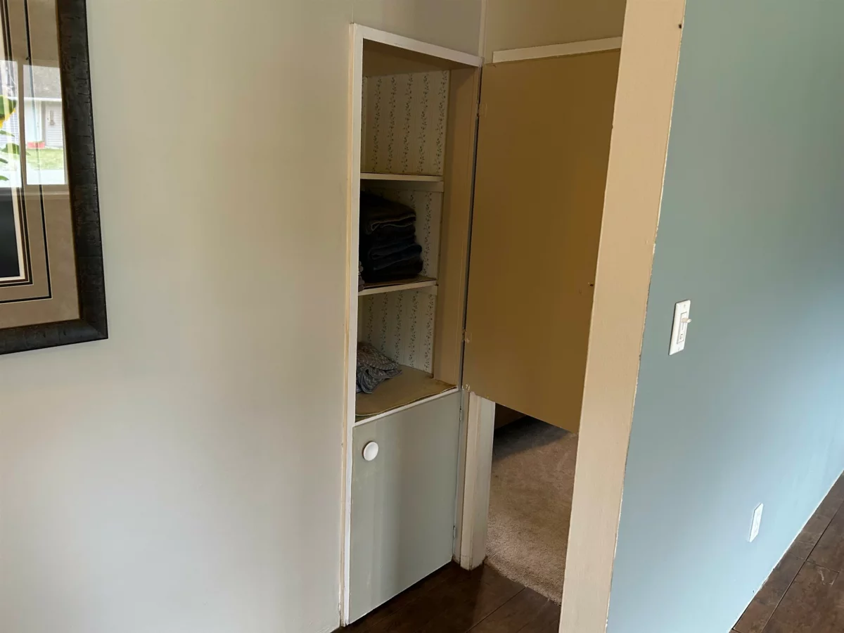 Guest Bathroom Photo of 567 Thacker Avenue, Hope, BC