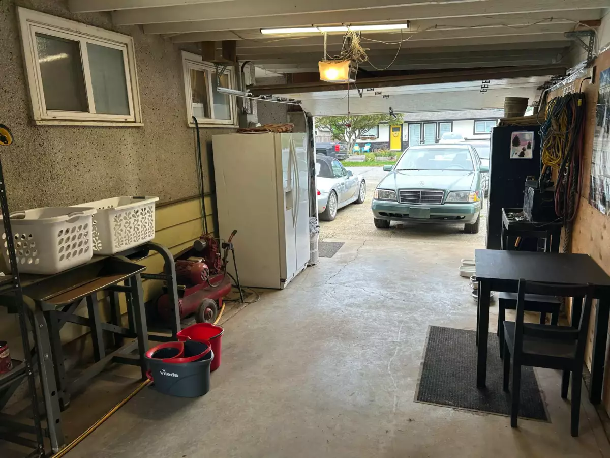 Hallway Photo of 567 Thacker Avenue, Hope, BC