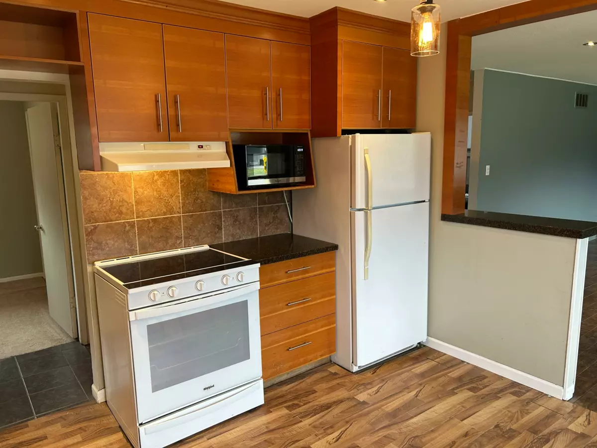 Laundry Room Photo of 567 Thacker Avenue, Hope, BC