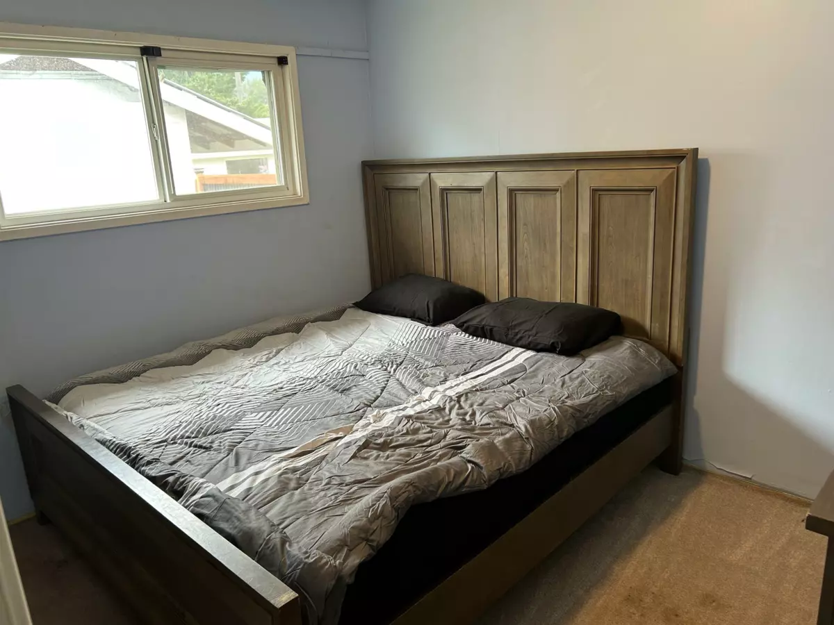 Powder Room Photo of 567 Thacker Avenue, Hope, BC