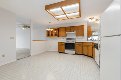 206 33030 George Ferguson Way, Abbotsford, BC, Abbotsford — Apartment/Condo for sale