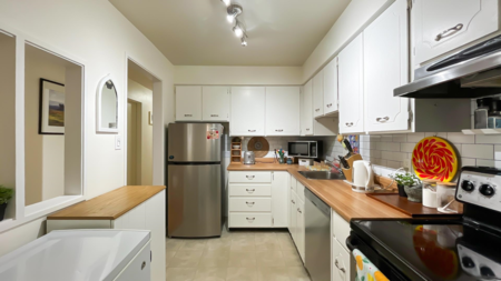 207 327 Ninth Street, New Westminster, BC, New Westminster — Apartment/Condo for sale