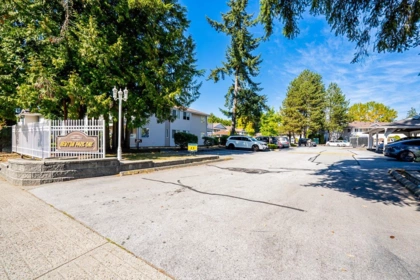 104 13915 72 Avenue, Surrey, BC, Surrey — Townhouse for sale