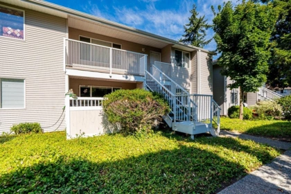 104 13915 72 Avenue, Surrey, BC, Surrey — Townhouse for sale