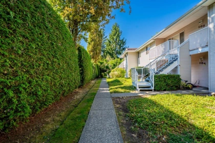 104 13915 72 Avenue, Surrey, BC, Surrey — Townhouse for sale