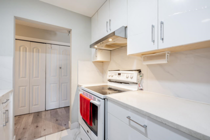Powder Room Photo of 104 13915 72 Avenue, Surrey, BC