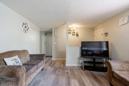 Primary Bathroom Photo of 104 13915 72 Avenue, Surrey, BC