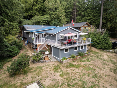 Aerial View of 405 Gavin Road, Keats Island, BC