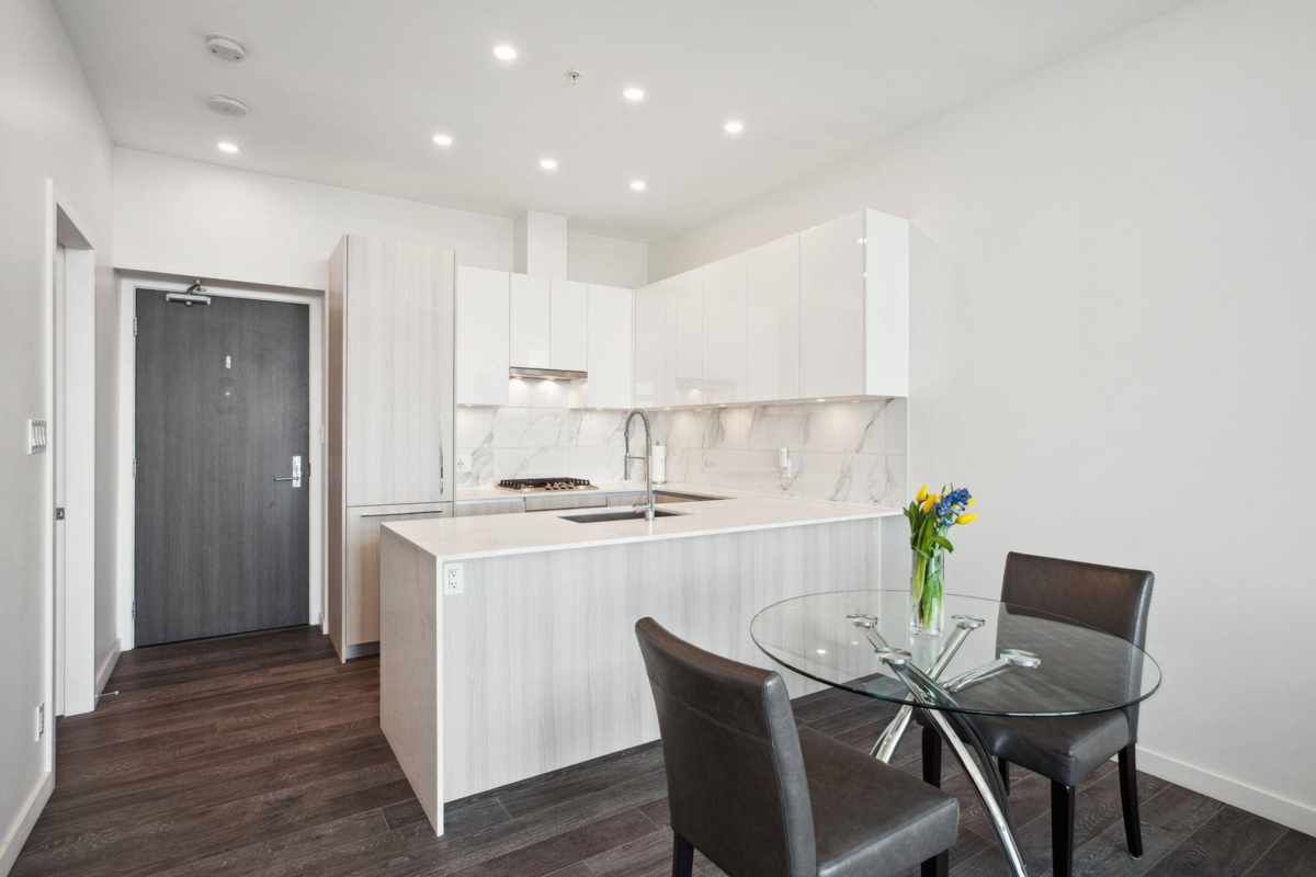Kitchen Island Photo of 3103 5333 Goring Street, Burnaby, BC