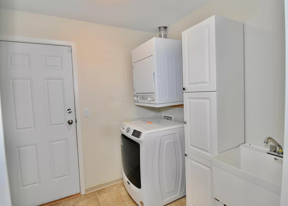 Basement Recreation Room Photo of 6346 Williams Place, Sechelt, BC