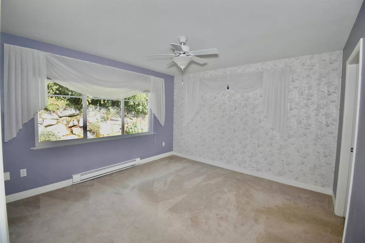 Guest Bathroom Photo of 6346 Williams Place, Sechelt, BC