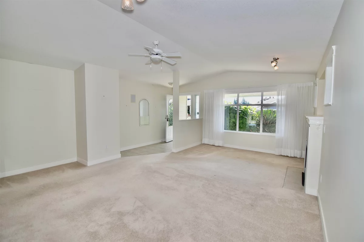 Kitchen Photo of 6346 Williams Place, Sechelt, BC