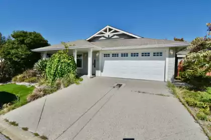 Garage Interior Photo of 6346 Williams Place, Sechelt, BC