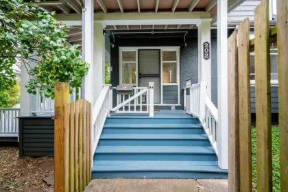 202 Seventh Street, New Westminster, BC, New Westminster — Single Family Residence for sale