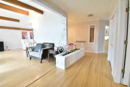 7155 Elmhurst Drive, Vancouver, BC, Vancouver — Single Family Residence for sale