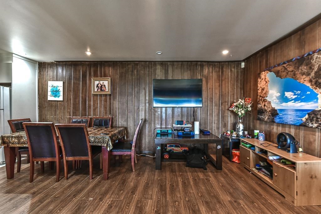 Entry Foyer Photo of 34850 Moffat Avenue, Mission, BC