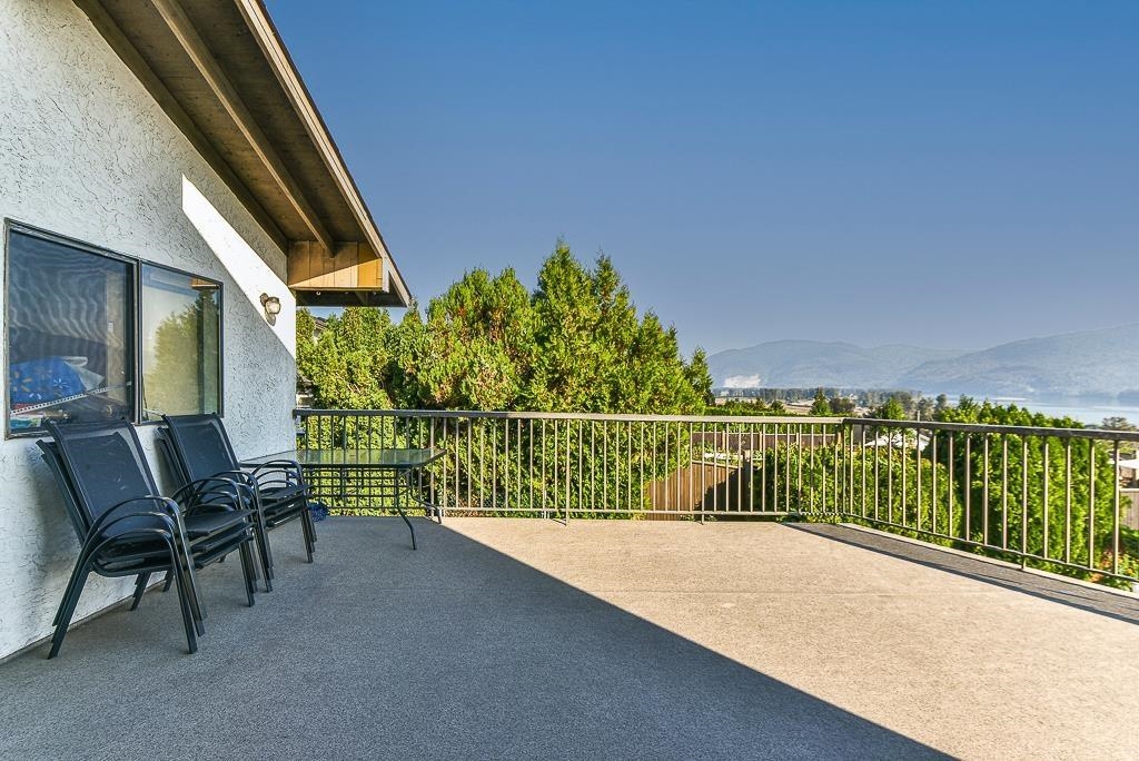 Outdoor Patio Photo of 34850 Moffat Avenue, Mission, BC