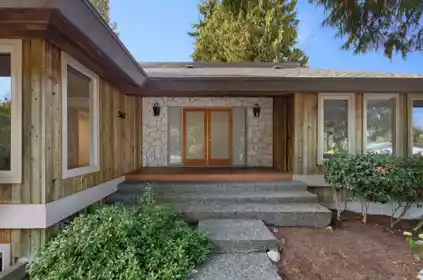565 Tralee Crescent, Delta, BC, Delta — Single Family Residence for sale