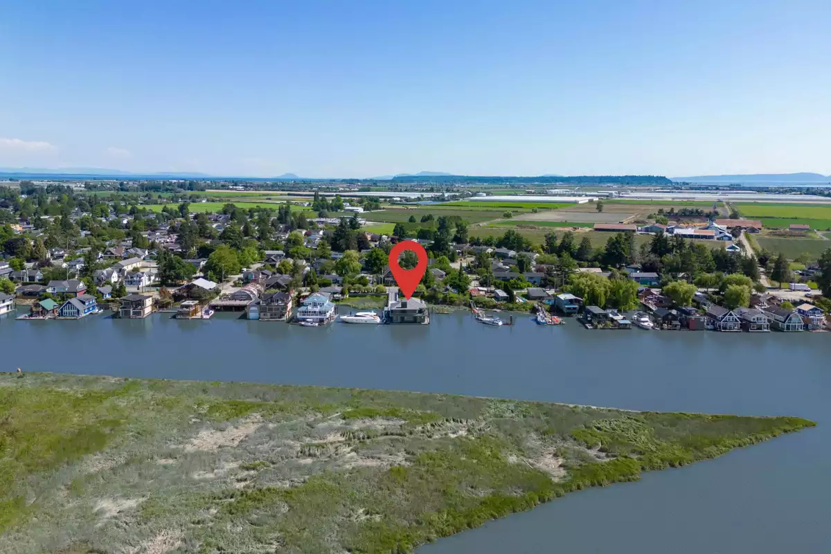 Living Room Photo of 4379 W River Road, Delta, BC