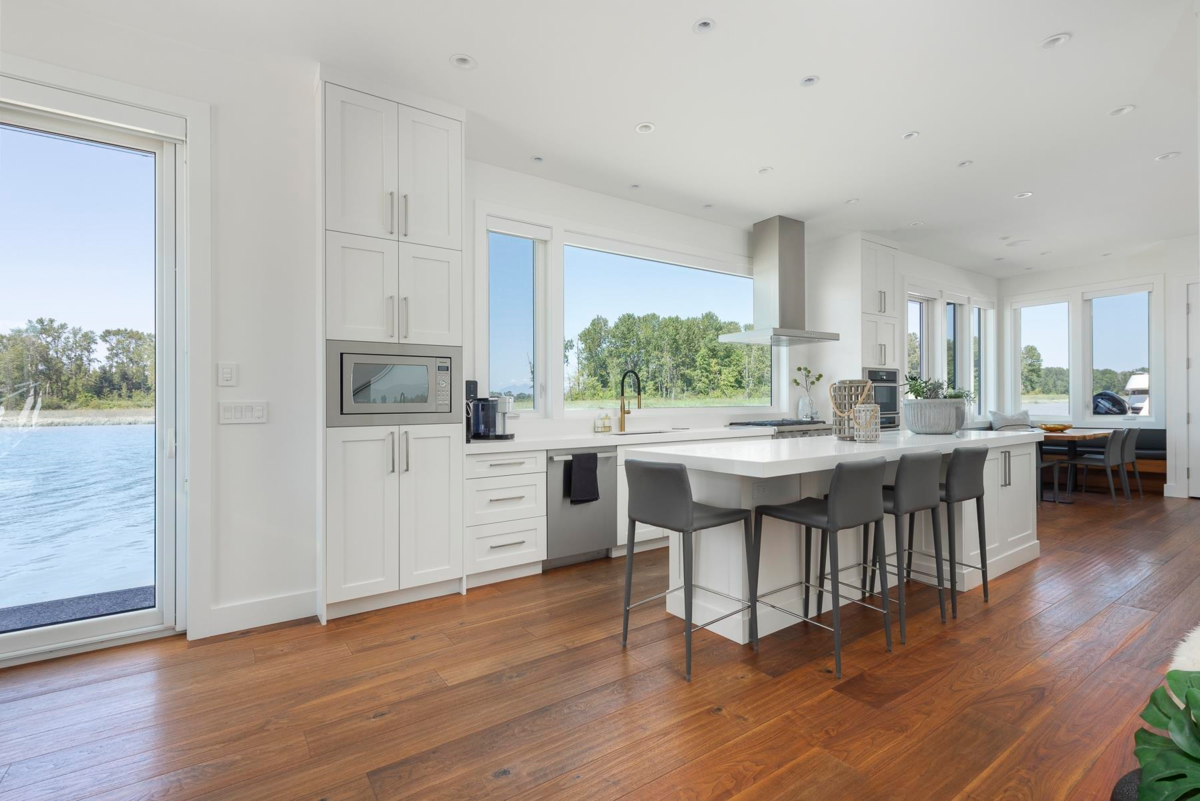 Primary Bedroom Photo of 4379 W River Road, Delta, BC