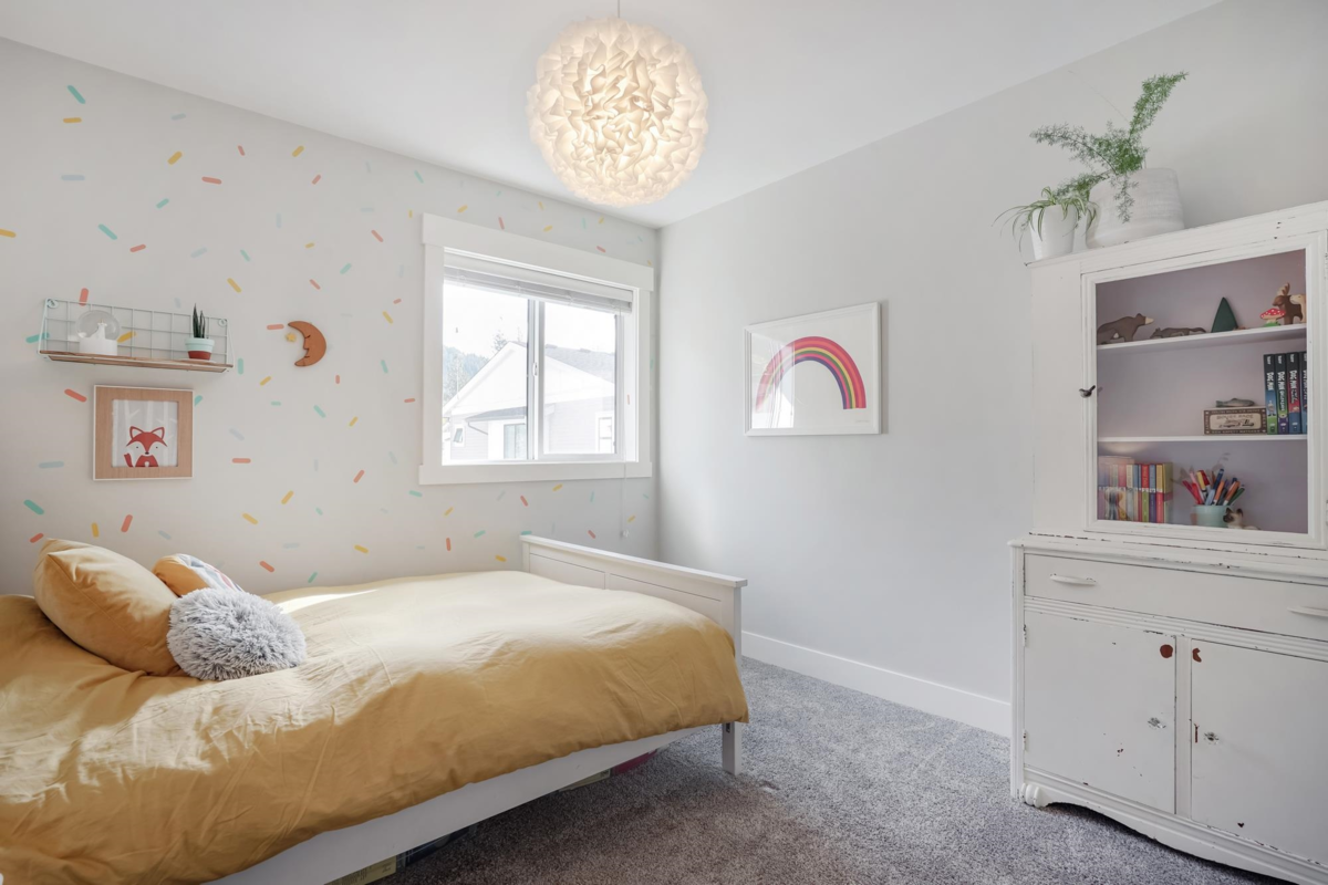 Breakfast Nook Photo of 33 386 Pine Avenue, Harrison Hot Springs, BC
