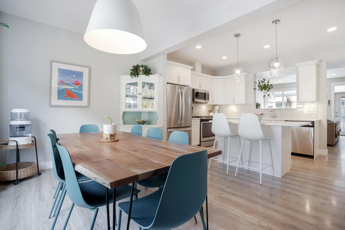 Dining Area Photo of 33 386 Pine Avenue, Harrison Hot Springs, BC
