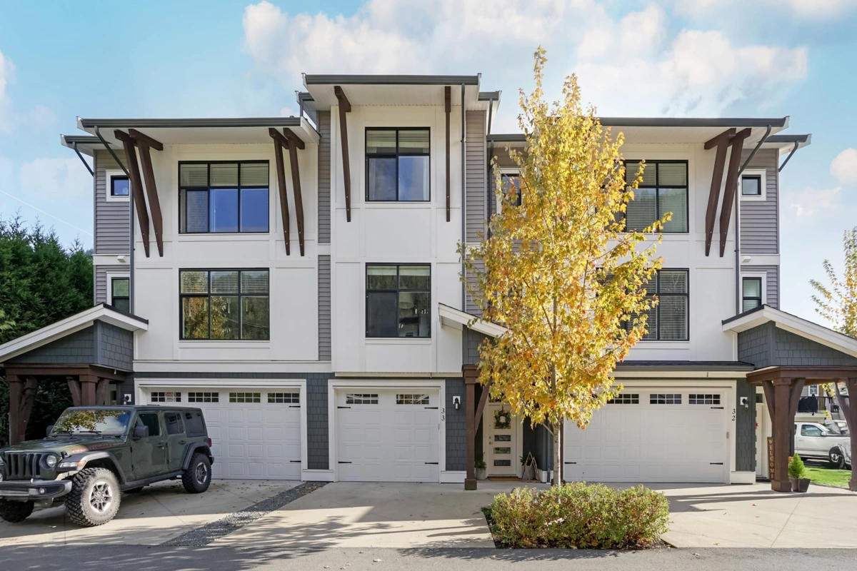 Exterior Front Photo of 33 386 Pine Avenue, Harrison Hot Springs, BC