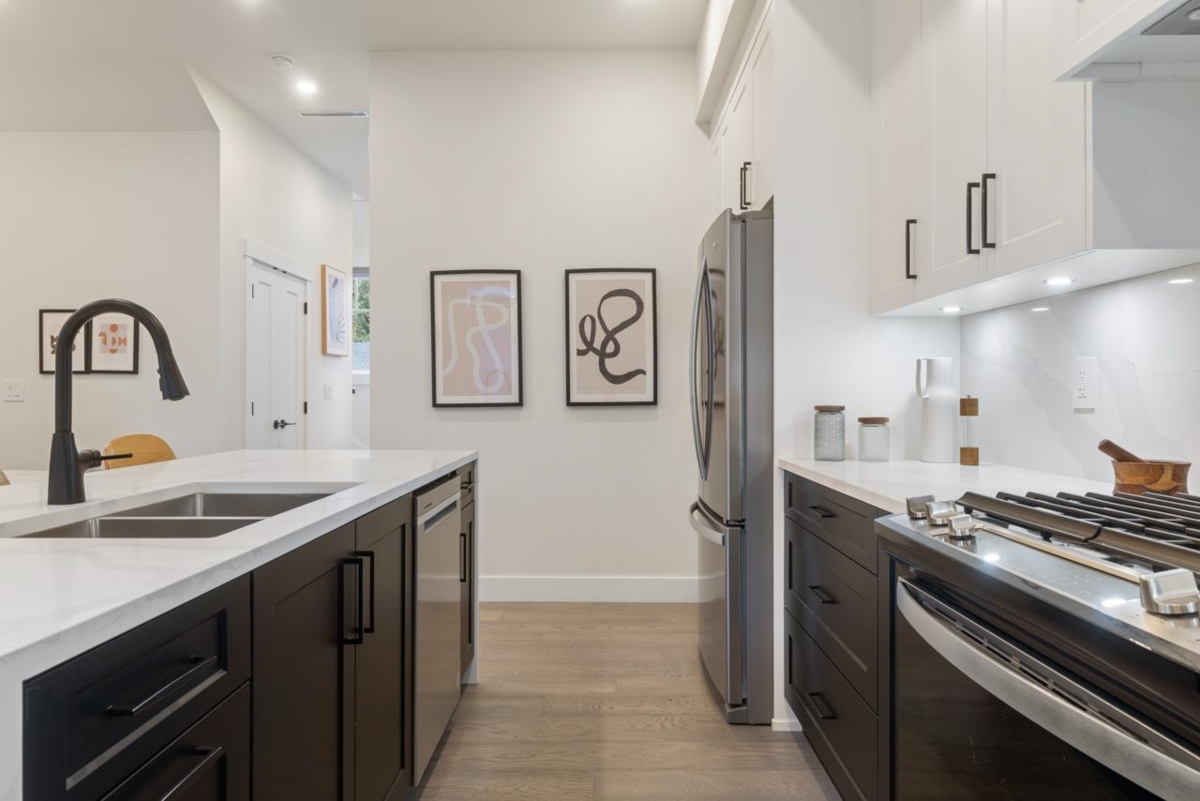 Primary Bathroom Photo of 102 235 Lebleu Street, Coquitlam, BC