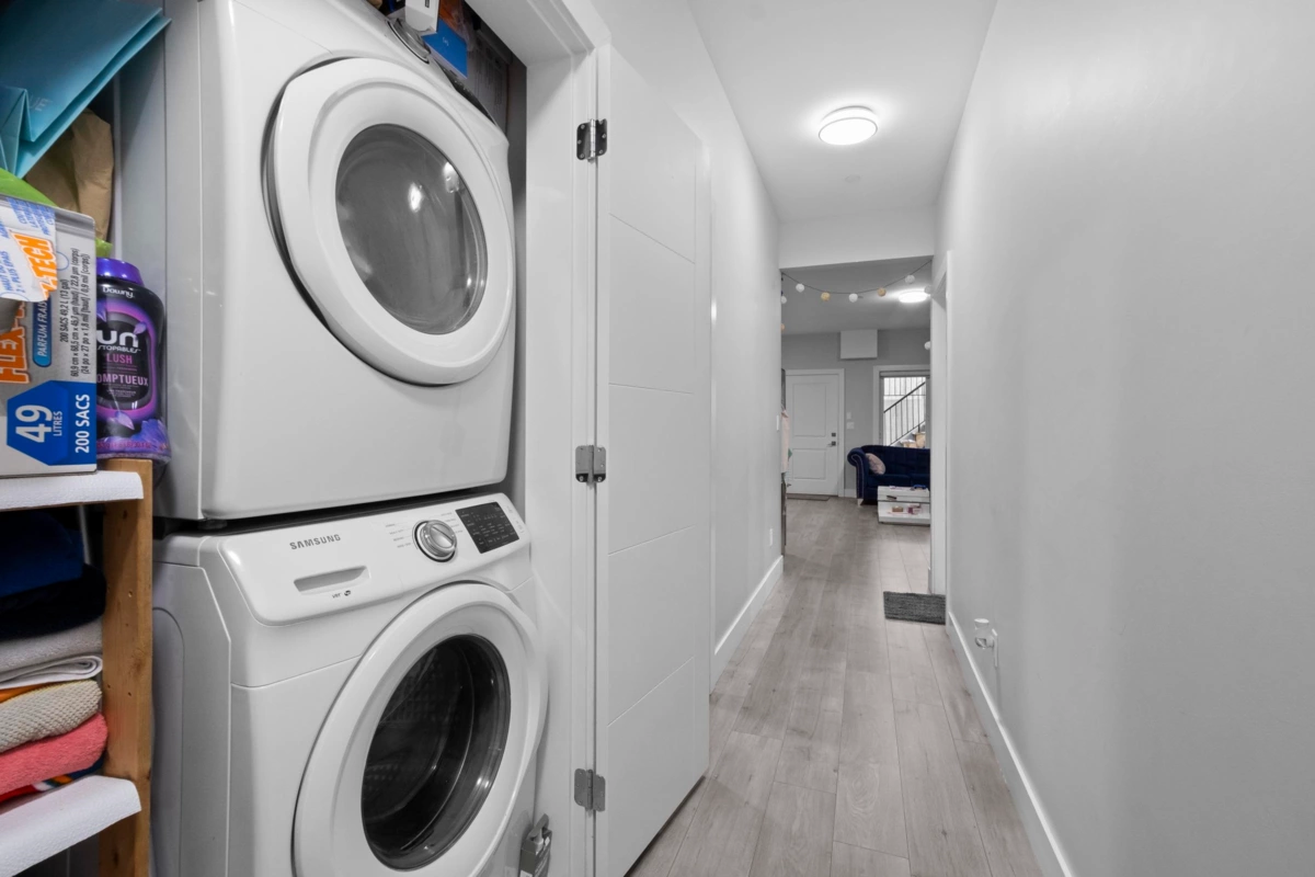 Outdoor Deck Photo of 15890 Russell Avenue, White Rock, BC