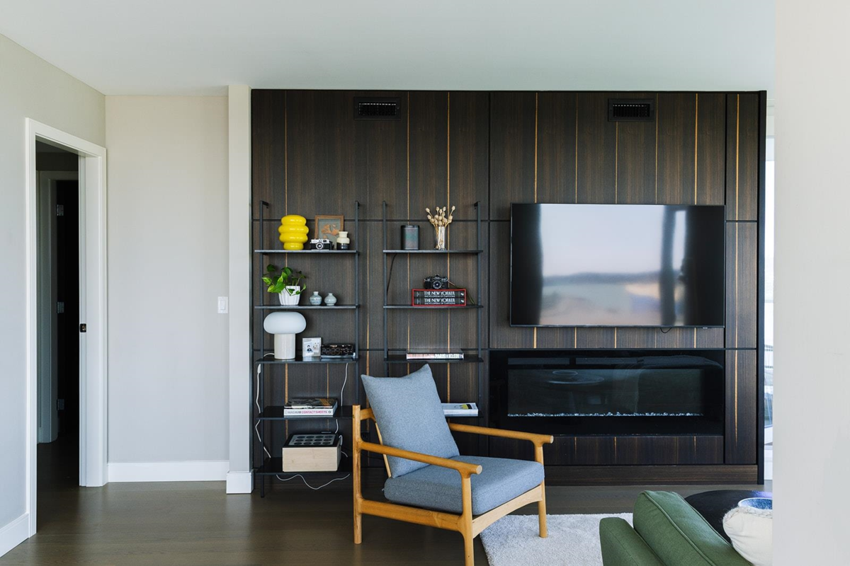 Dining Area Photo of 1608 210 Salter Street, New Westminster, BC
