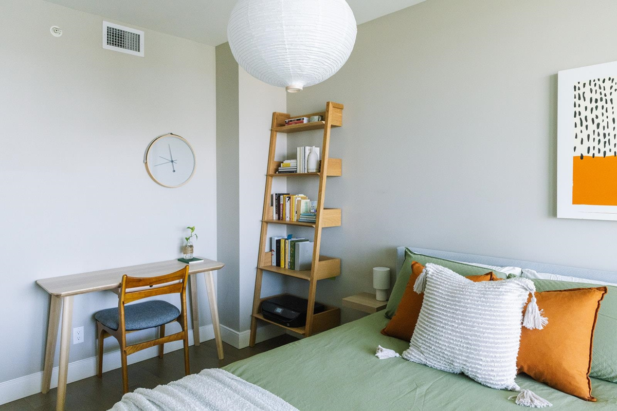 Hallway Photo of 1608 210 Salter Street, New Westminster, BC