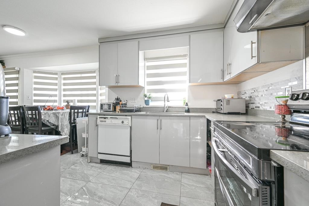 Bedroom 2 Photo of 3327 Wagner Drive, Abbotsford, BC