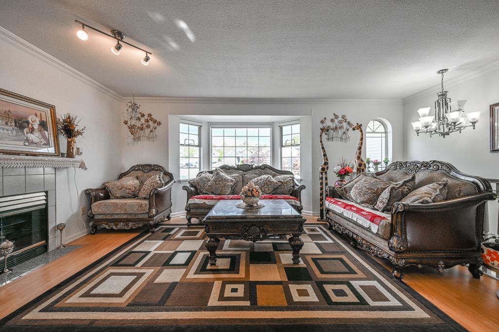 Dining Area Photo of 3327 Wagner Drive, Abbotsford, BC