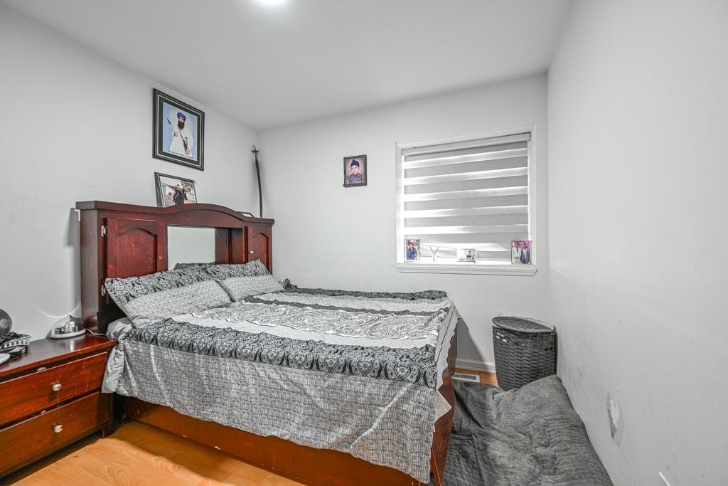 Guest Bathroom Photo of 3327 Wagner Drive, Abbotsford, BC