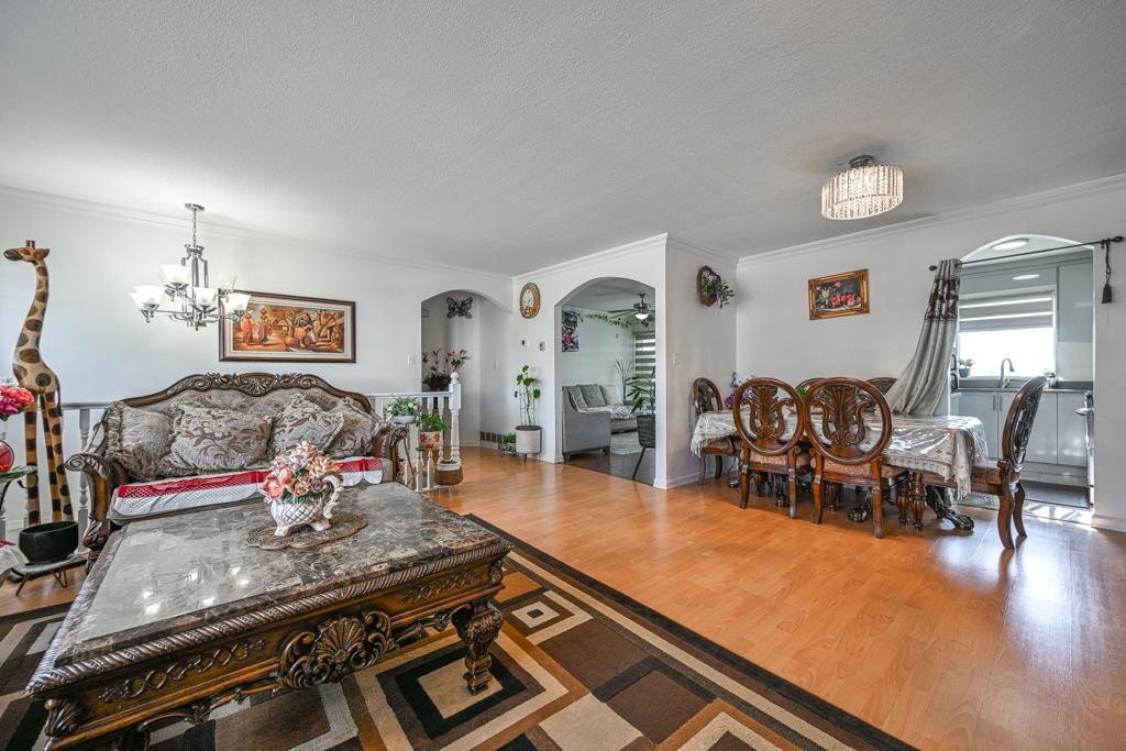 Pantry Photo of 3327 Wagner Drive, Abbotsford, BC