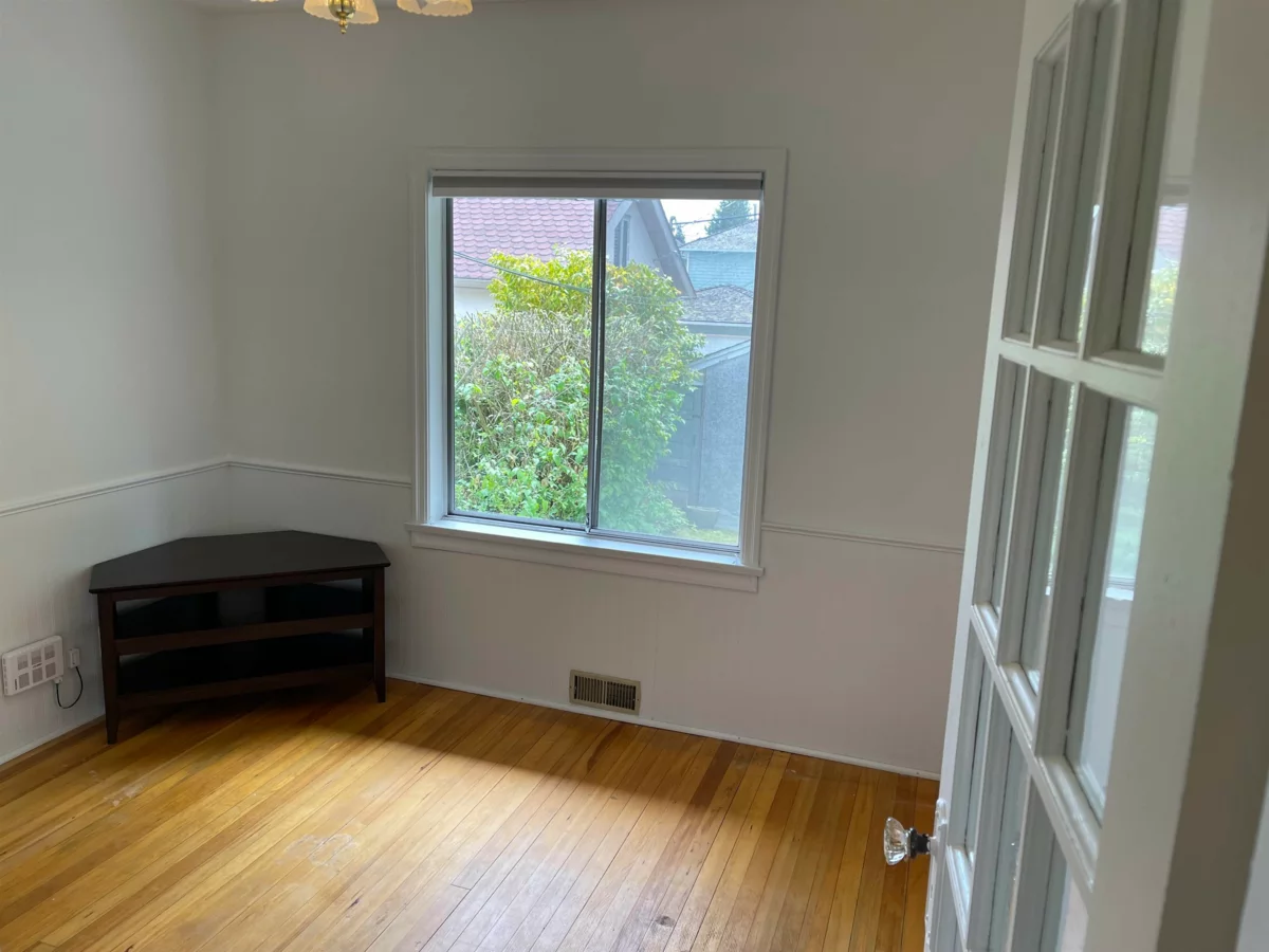 Living Room Photo of 34 W 47th Avenue, Vancouver, BC