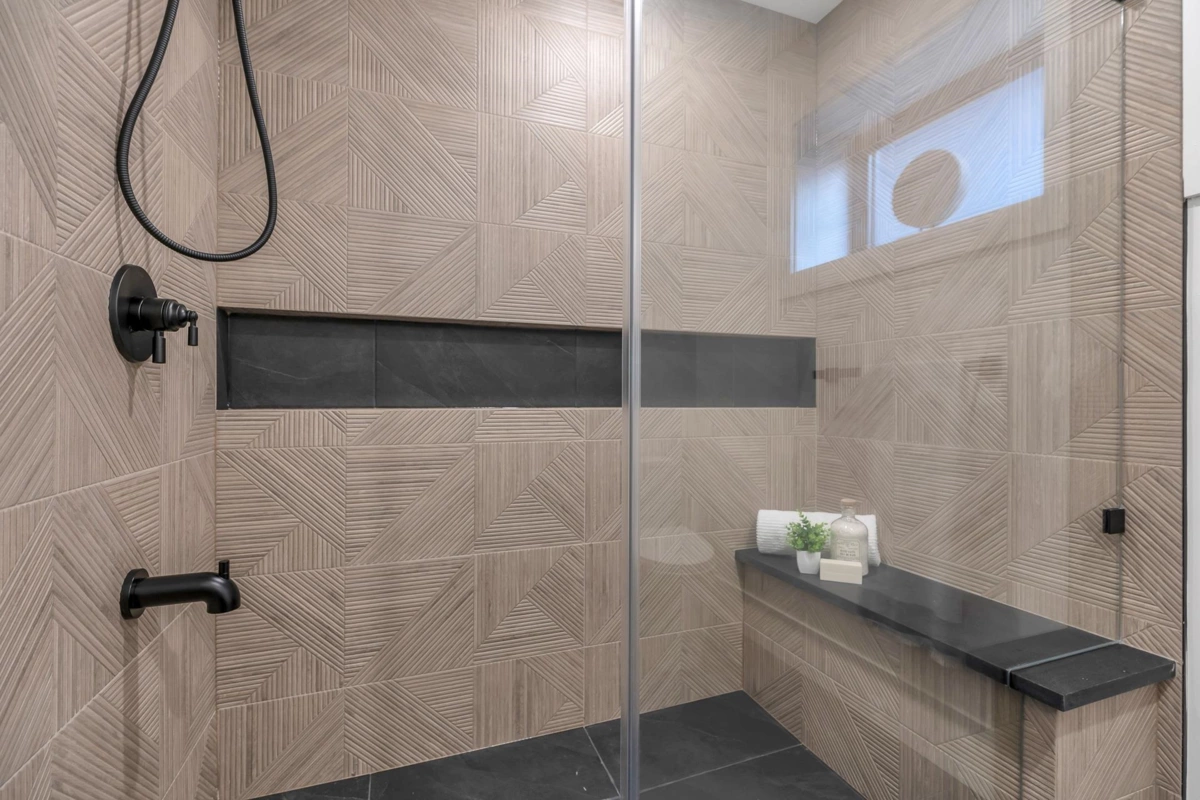 Backyard Photo of 103 743 Gauthier Avenue, Coquitlam, BC