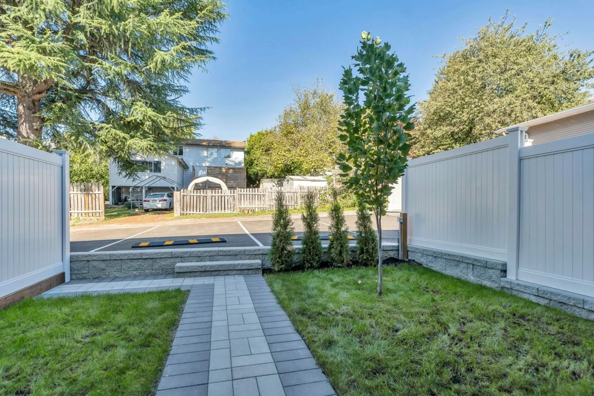 Laundry Room Photo of 103 743 Gauthier Avenue, Coquitlam, BC