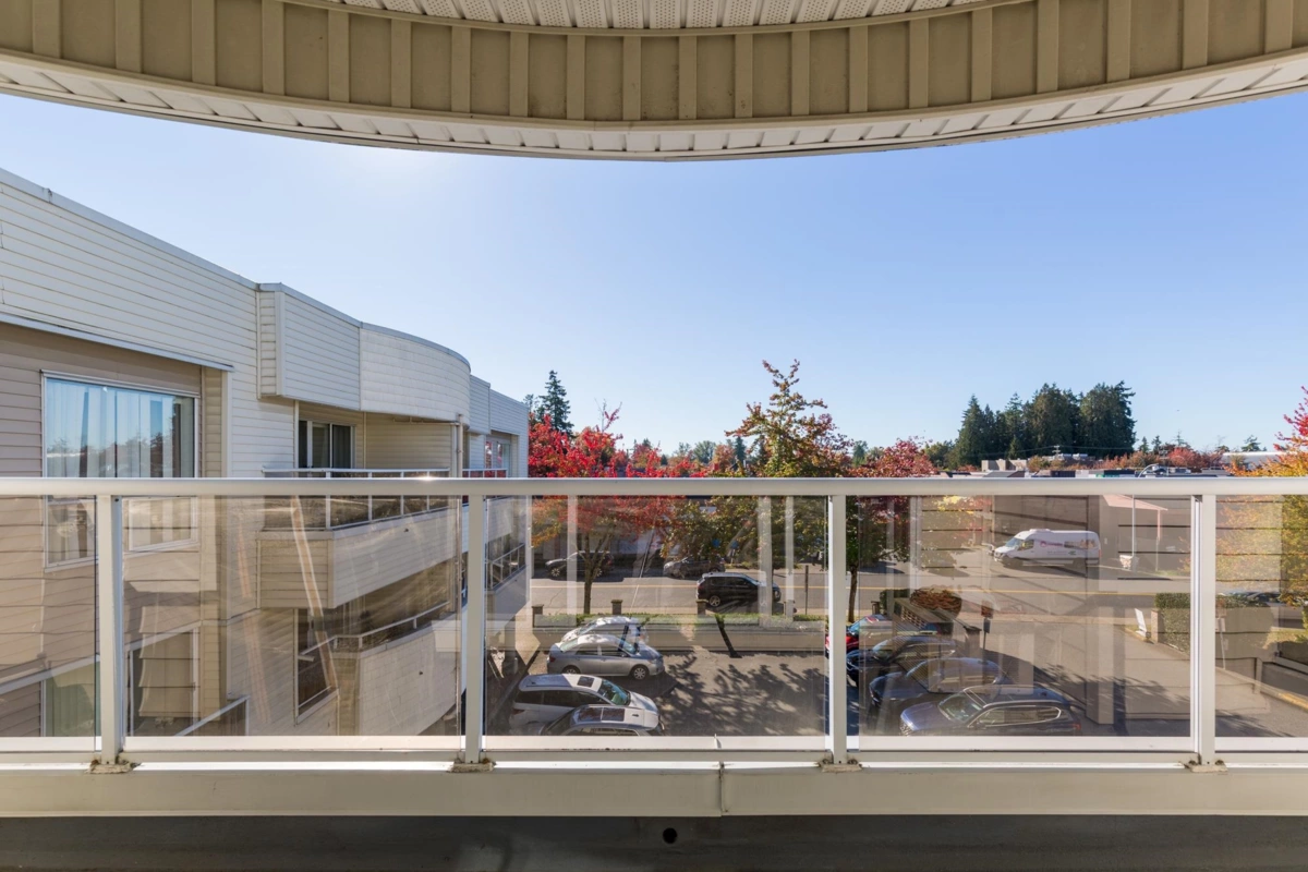 Hallway Photo of 309 13771 72a Avenue, Surrey, BC