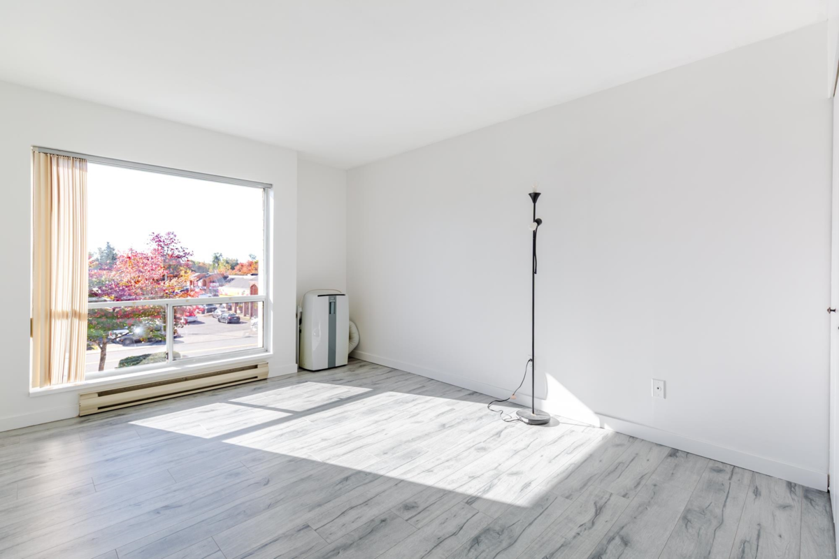 Outdoor Patio Photo of 309 13771 72a Avenue, Surrey, BC