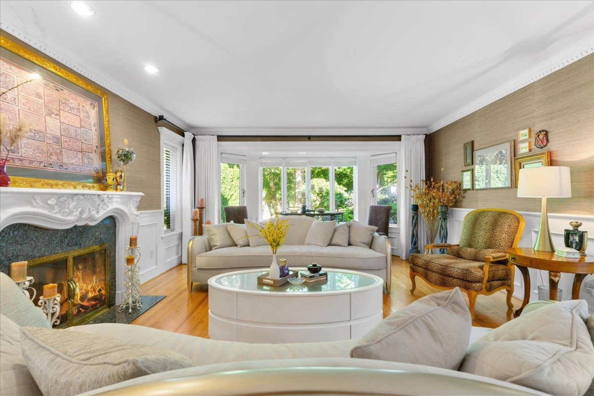 Breakfast Nook Photo of 47220 Swallow Place, Chilliwack, BC