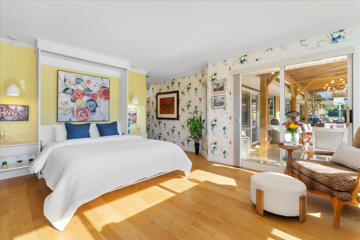 Entry Foyer Photo of 47220 Swallow Place, Chilliwack, BC