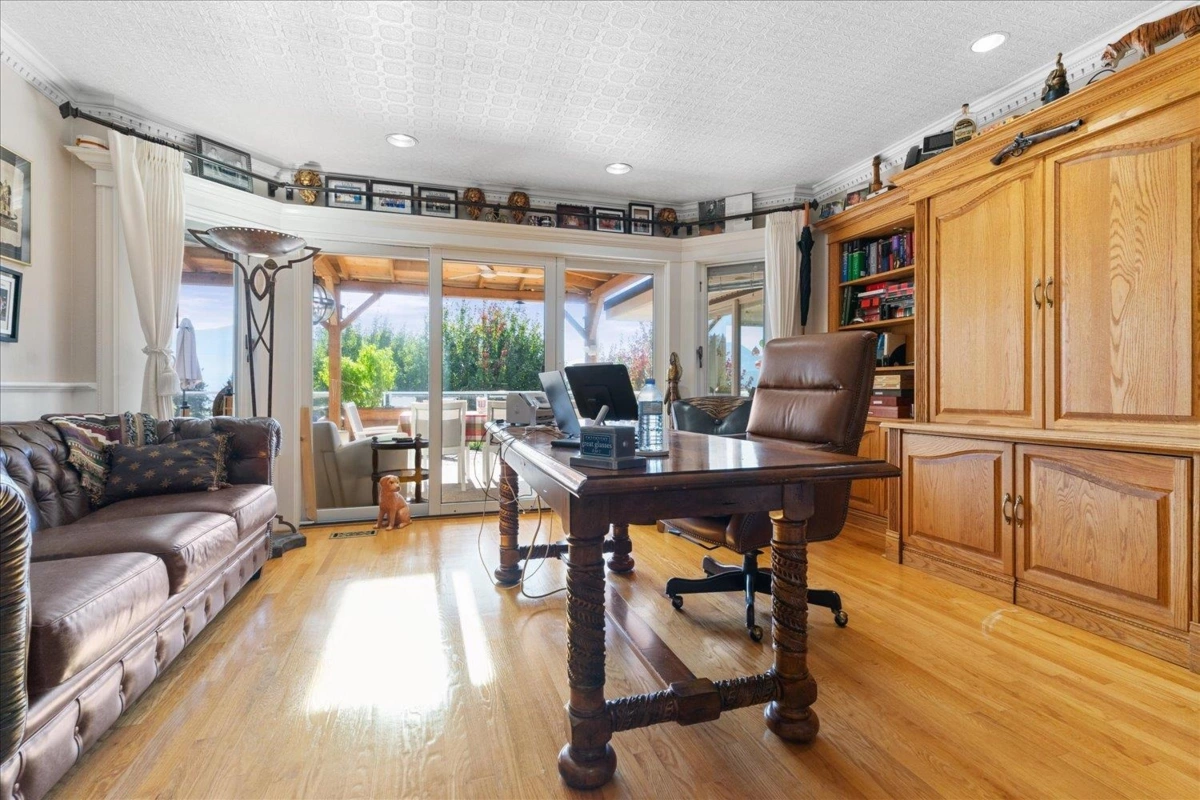 Powder Room Photo of 47220 Swallow Place, Chilliwack, BC