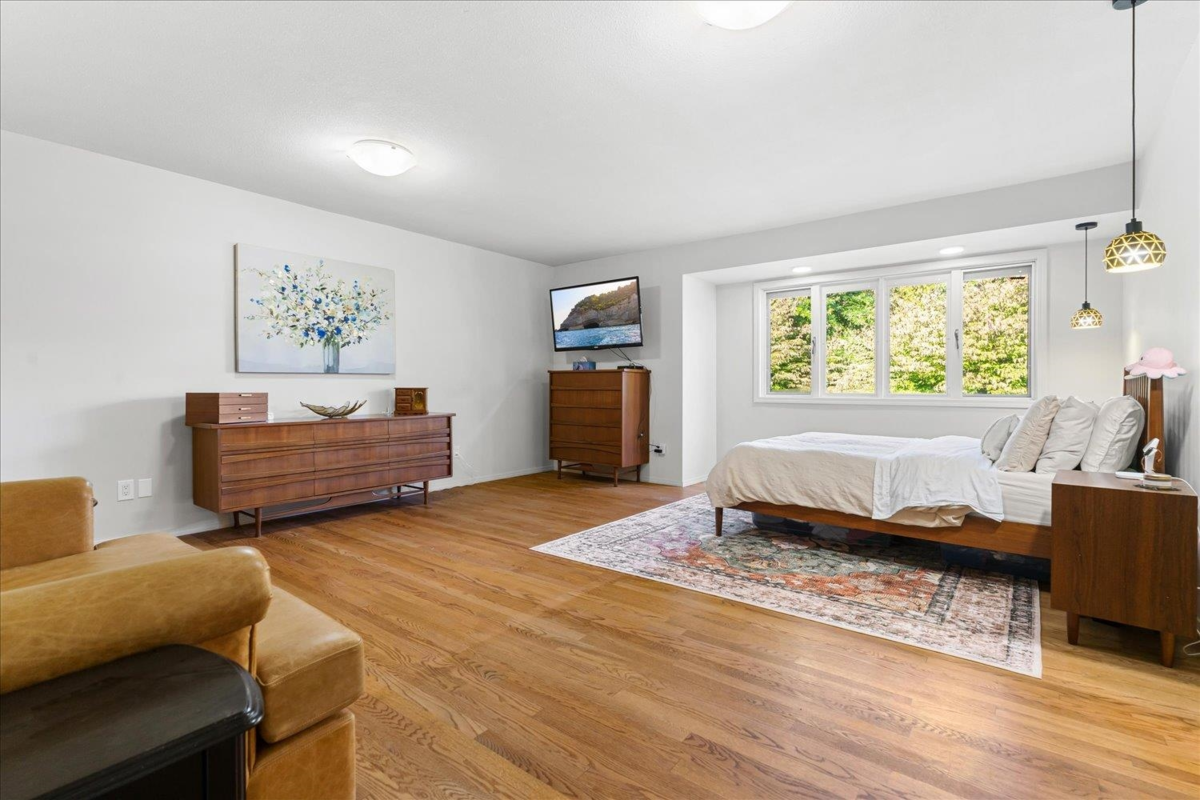 Staircase Photo of 47220 Swallow Place, Chilliwack, BC