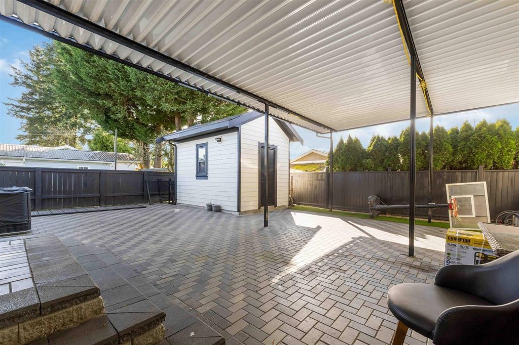 Dining Area Photo of 10861 142a Street, Surrey, BC