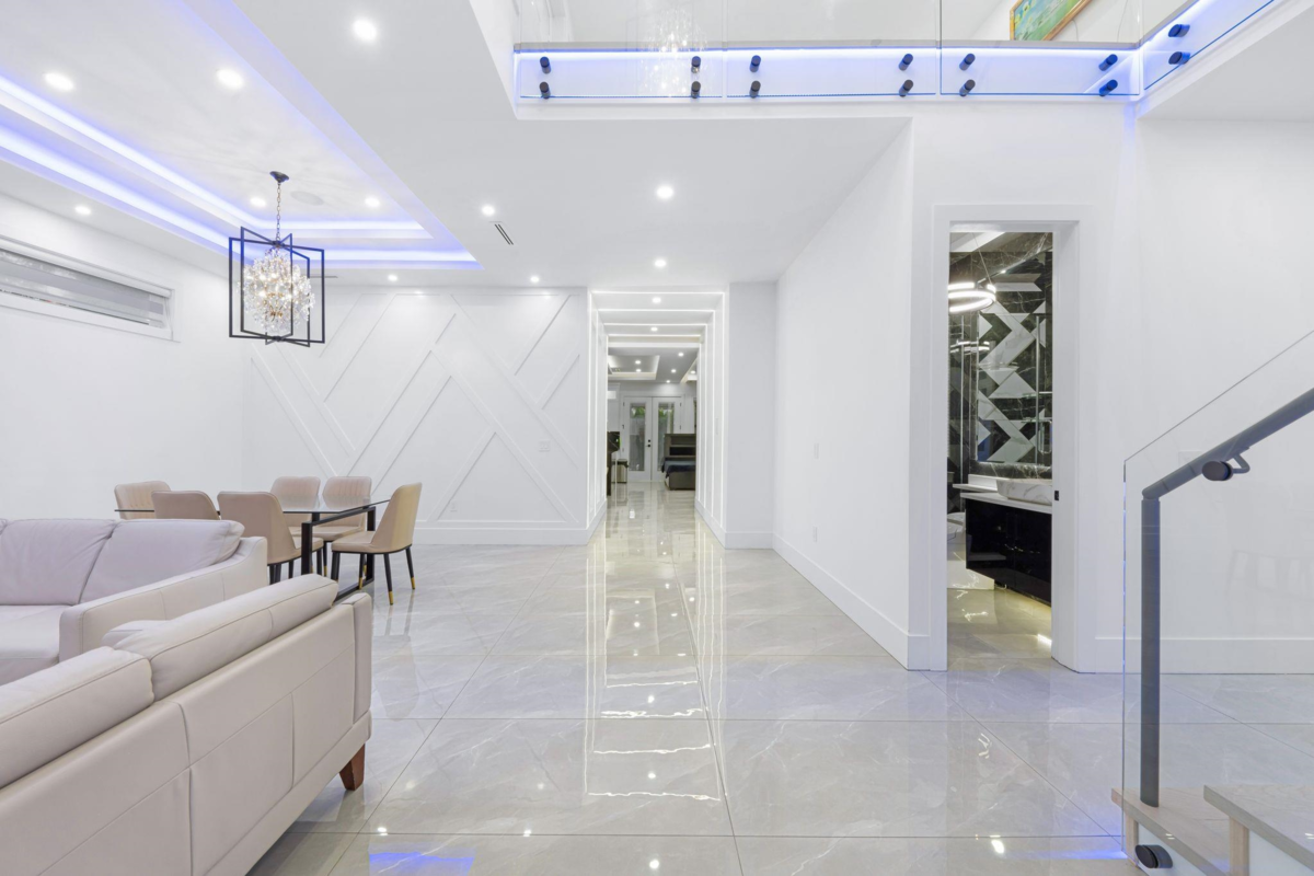 Front Yard Photo of 10861 142a Street, Surrey, BC