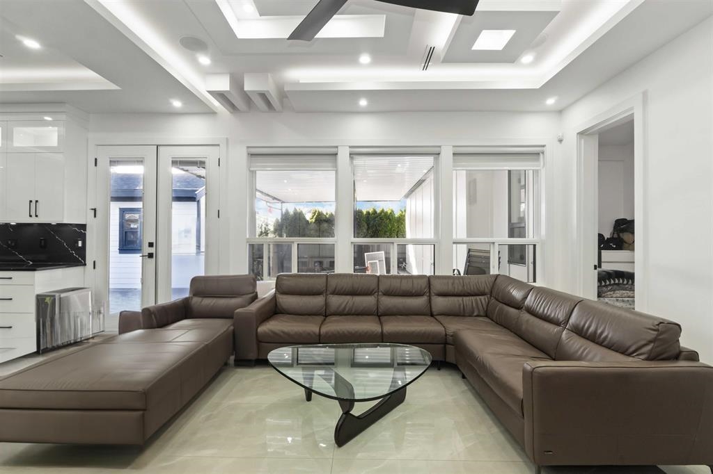 Guest Bathroom Photo of 10861 142a Street, Surrey, BC