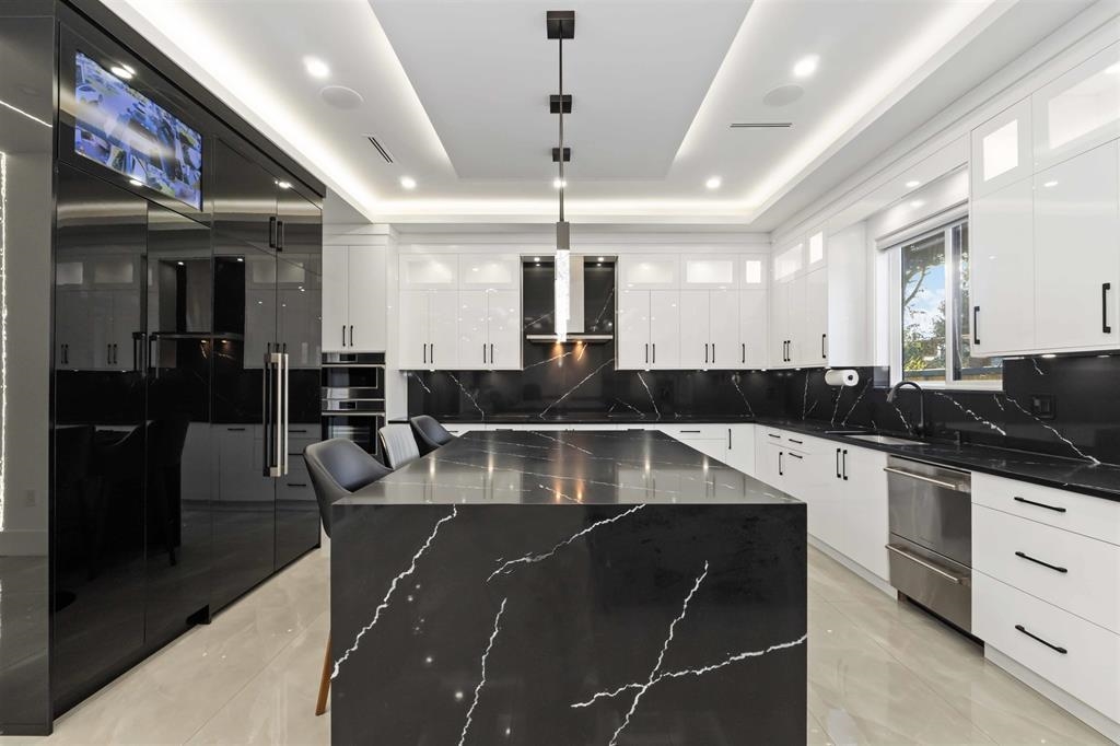 Primary Bathroom Photo of 10861 142a Street, Surrey, BC