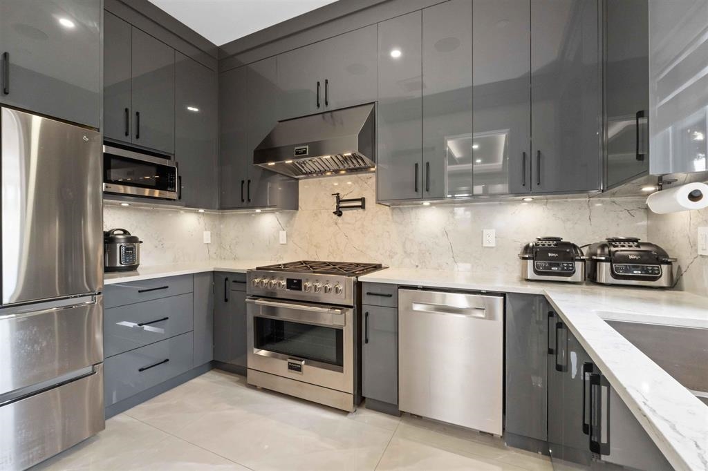 Primary Bedroom Photo of 10861 142a Street, Surrey, BC