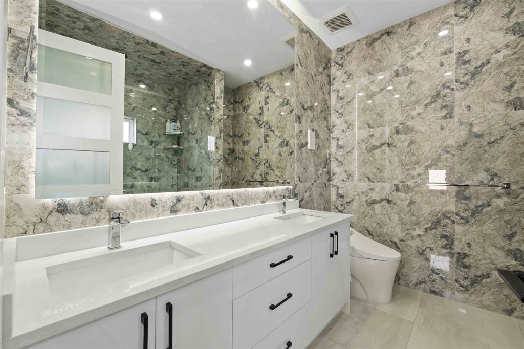 Staircase Photo of 10861 142a Street, Surrey, BC